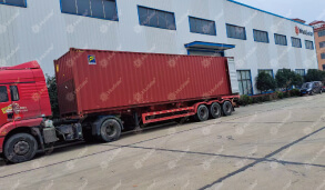One 40HQ container of Armour-S vertical solar street lights delivery to Oman